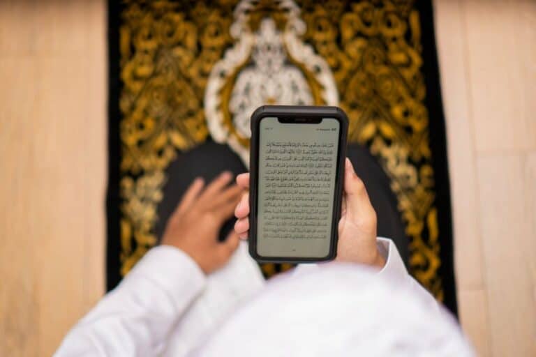 Learning to Read the Quran Online With Our Best Experts